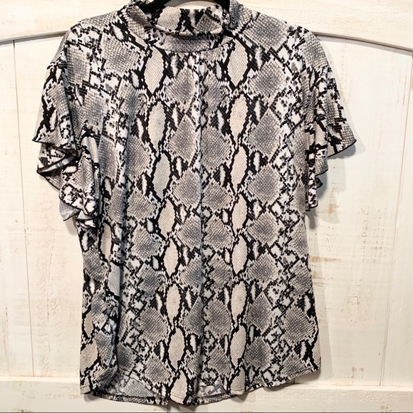 Snake Print Top - Picture 2 of 4